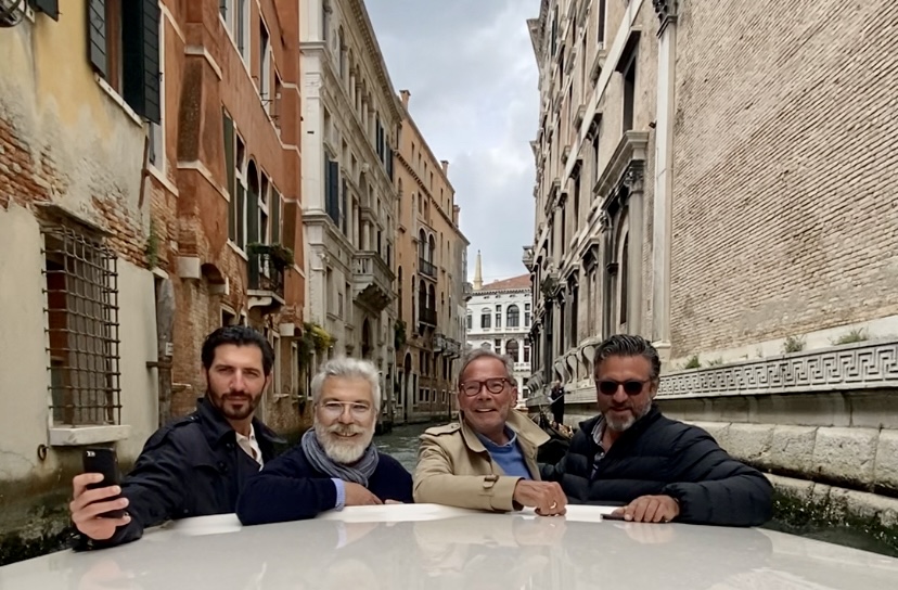 Photo group 7000641 9538538.